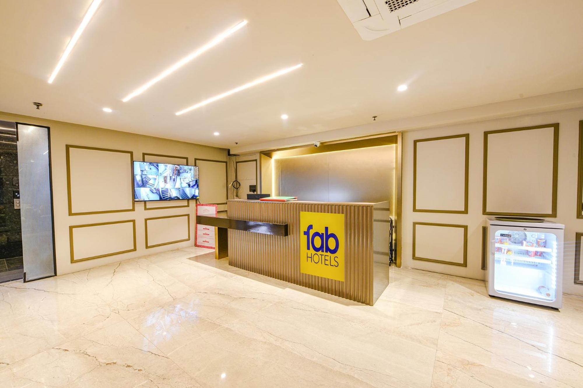 Fabhotel Prime Qotel Janakpuri Delhi  Exterior photo