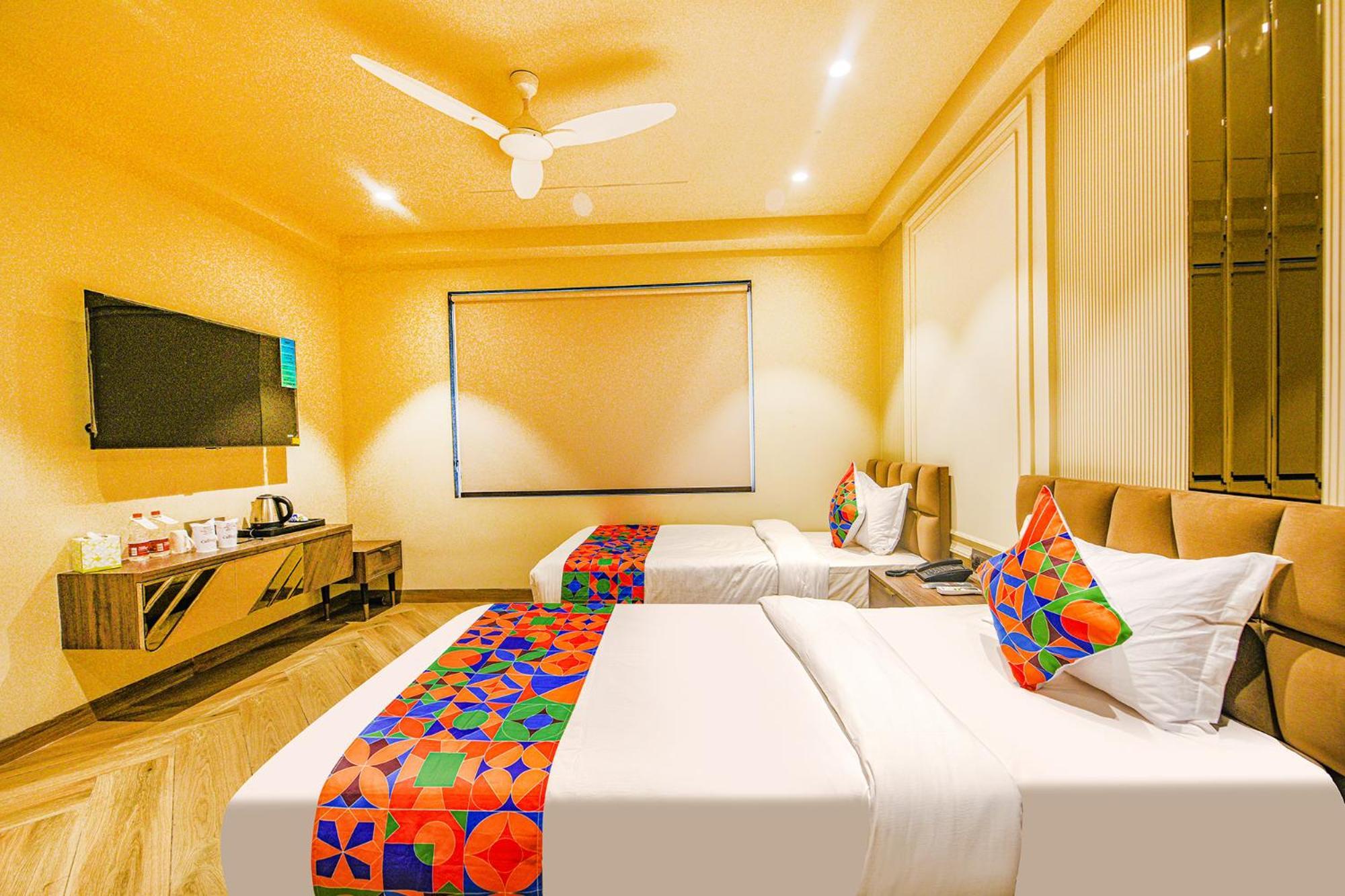 Fabhotel Prime Qotel Janakpuri Delhi  Exterior photo