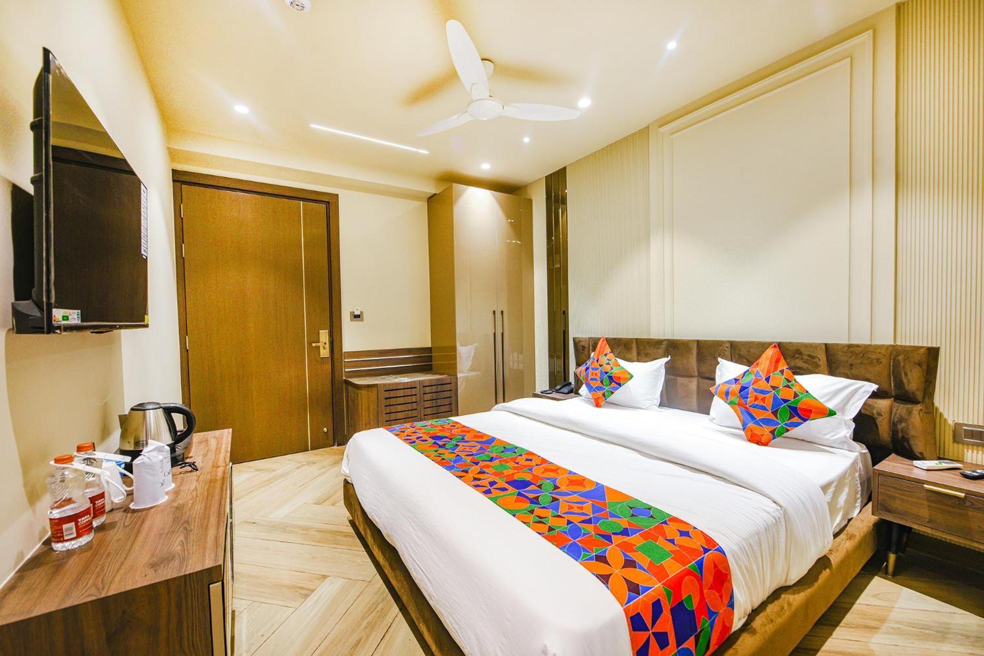 Fabhotel Prime Qotel Janakpuri Delhi  Exterior photo