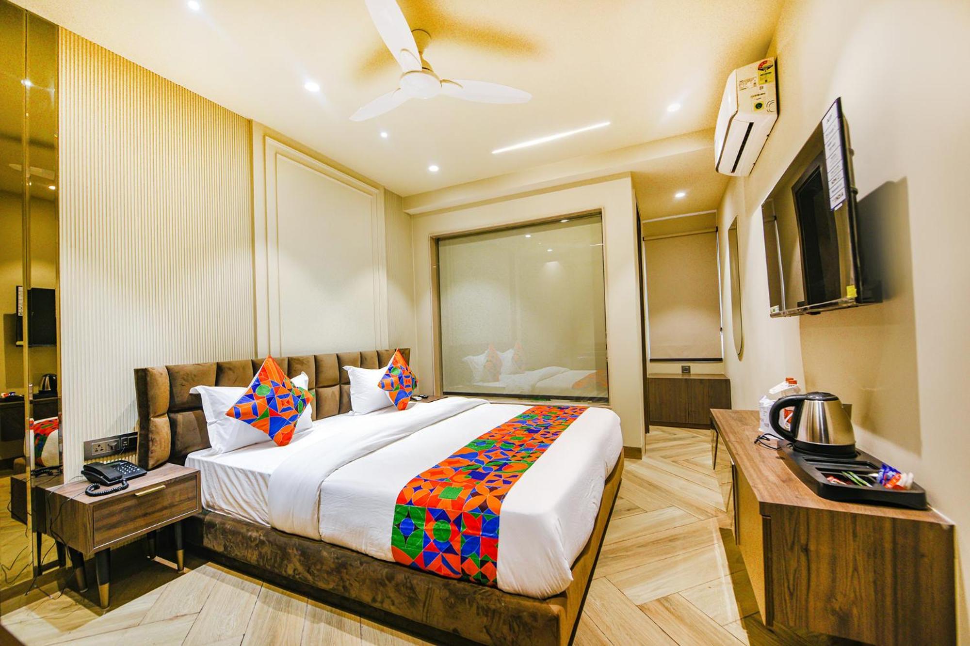 Fabhotel Prime Qotel Janakpuri Delhi  Exterior photo